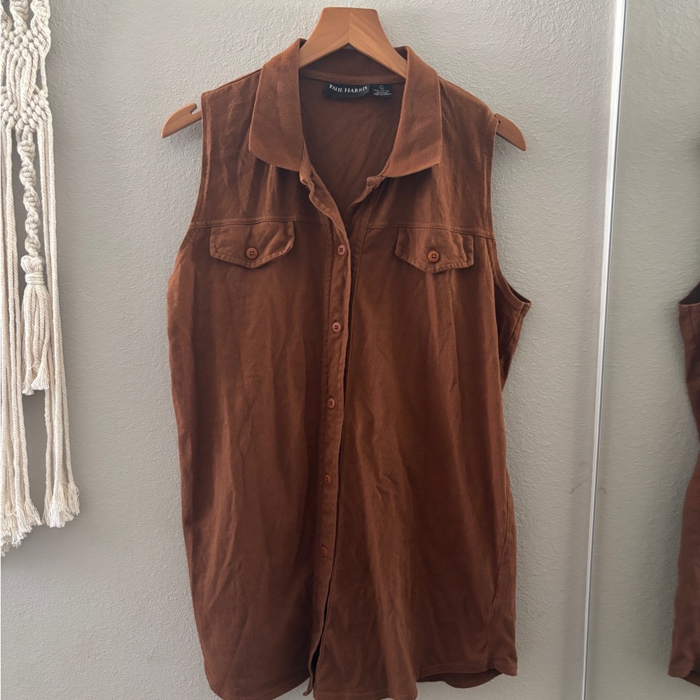 Brown Sleeveless Button-Up Tank Top